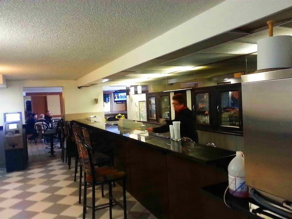 Airport Traveller'S Inn Calgary Motel