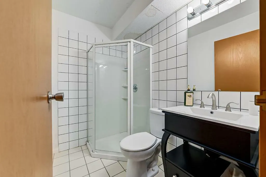 Airport Traveller'S Inn Calgary 2*,